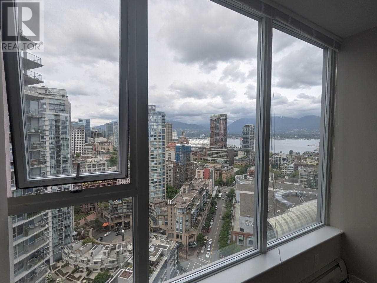 Listing Picture 11 of 22 : 3206 688 ABBOTT STREET, Vancouver / 溫哥華 - 魯藝地產 Yvonne Lu Group - MLS Medallion Club Member