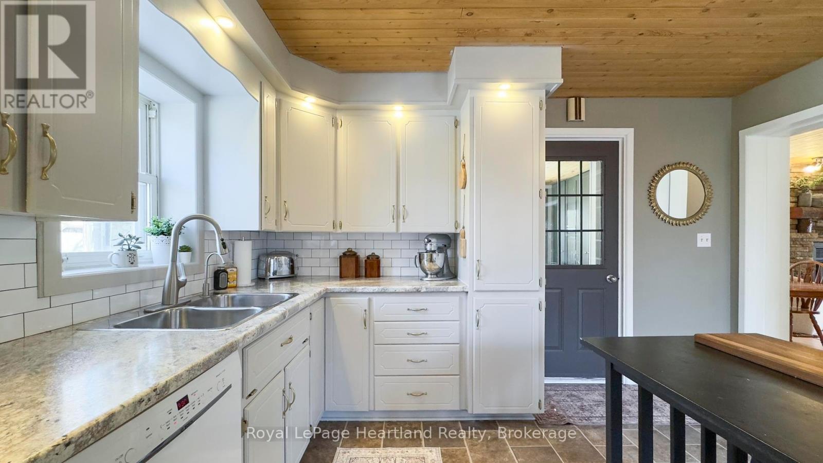 86 Oxford Street, Bluewater, Ontario  N0M 1X0 - Photo 34 - X12020193