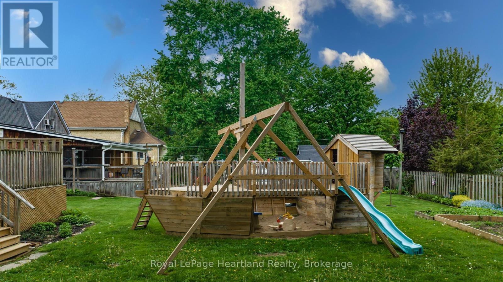86 Oxford Street, Bluewater, Ontario  N0M 1X0 - Photo 8 - X12020193