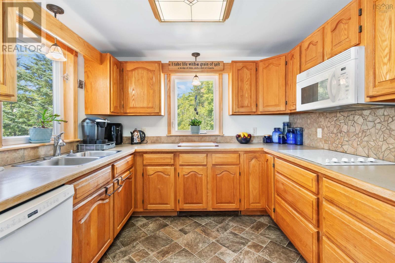 187 Hartz Point Road Road, Shelburne, Nova Scotia  B0T 1W0 - Photo 18 - 202504929