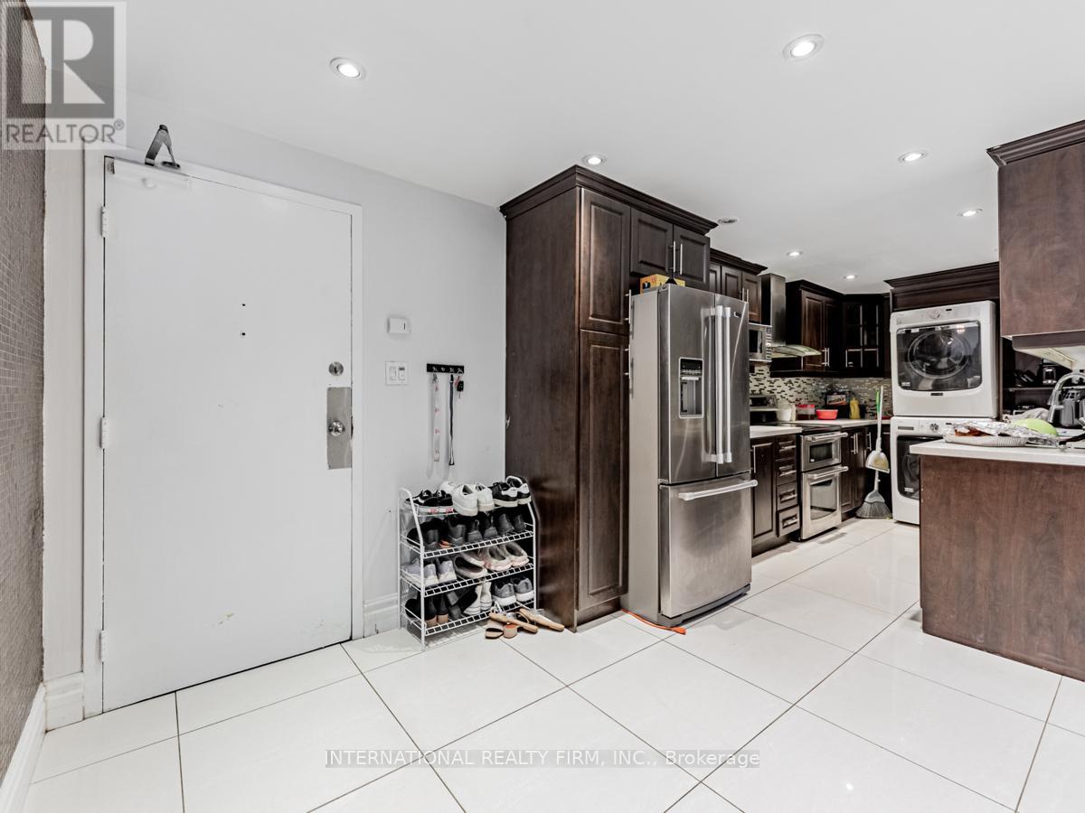 Property at 1416 - 370 DIXON ROAD image 2