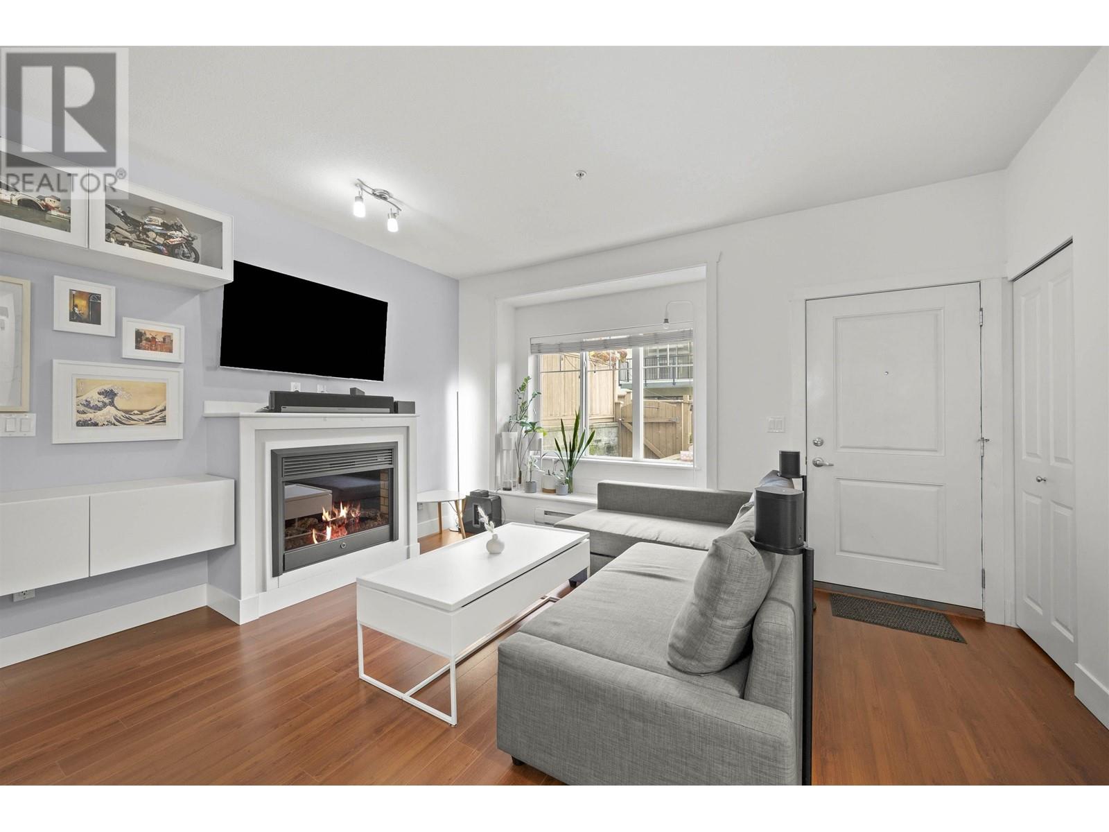 110 368 Ellesmere Avenue, Burnaby, British Columbia  V5B 3S9 - Photo 3 - R2977953