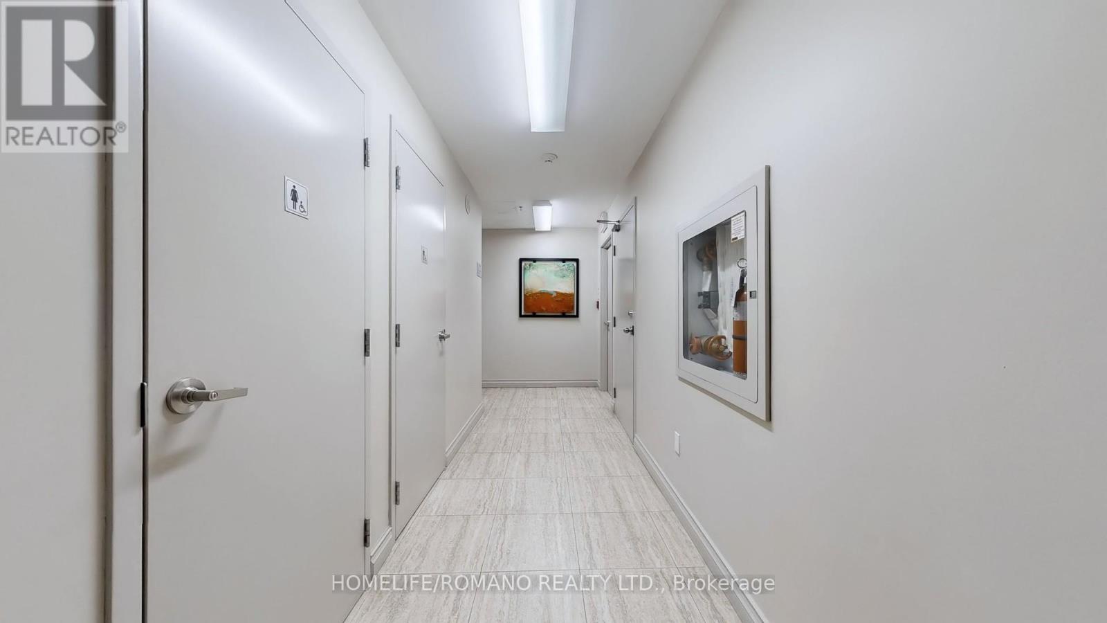 C3 - 800 Sheppard Avenue W, Toronto, Ontario  M3H 6B4 - Photo 5 - C11972066