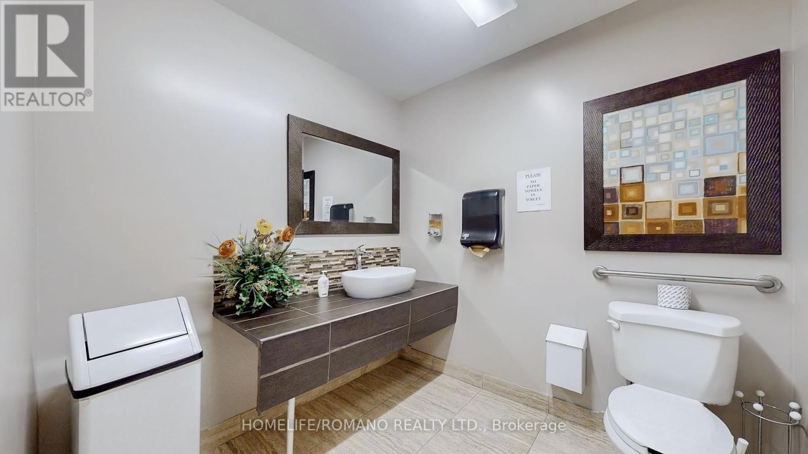 C3 - 800 Sheppard Avenue W, Toronto, Ontario  M3H 6B4 - Photo 8 - C11972066