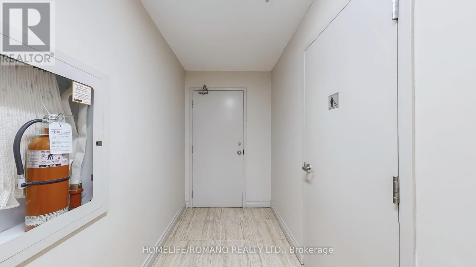 C1 - 800 Sheppard Avenue W, Toronto, Ontario  M3H 6B4 - Photo 9 - C11972152