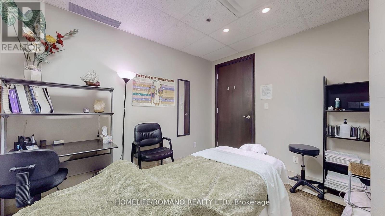 C1 &  C3 - 800 Sheppard Avenue, Toronto, Ontario  M3H 6B4 - Photo 18 - C11994012