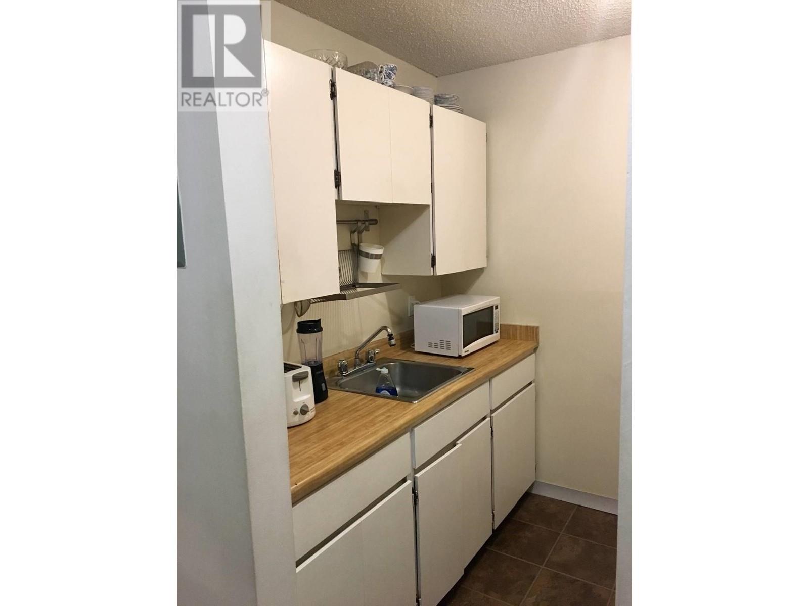 304 2012 Fullerton Avenue, North Vancouver, British Columbia  V7P 3E3 - Photo 2 - R2973983