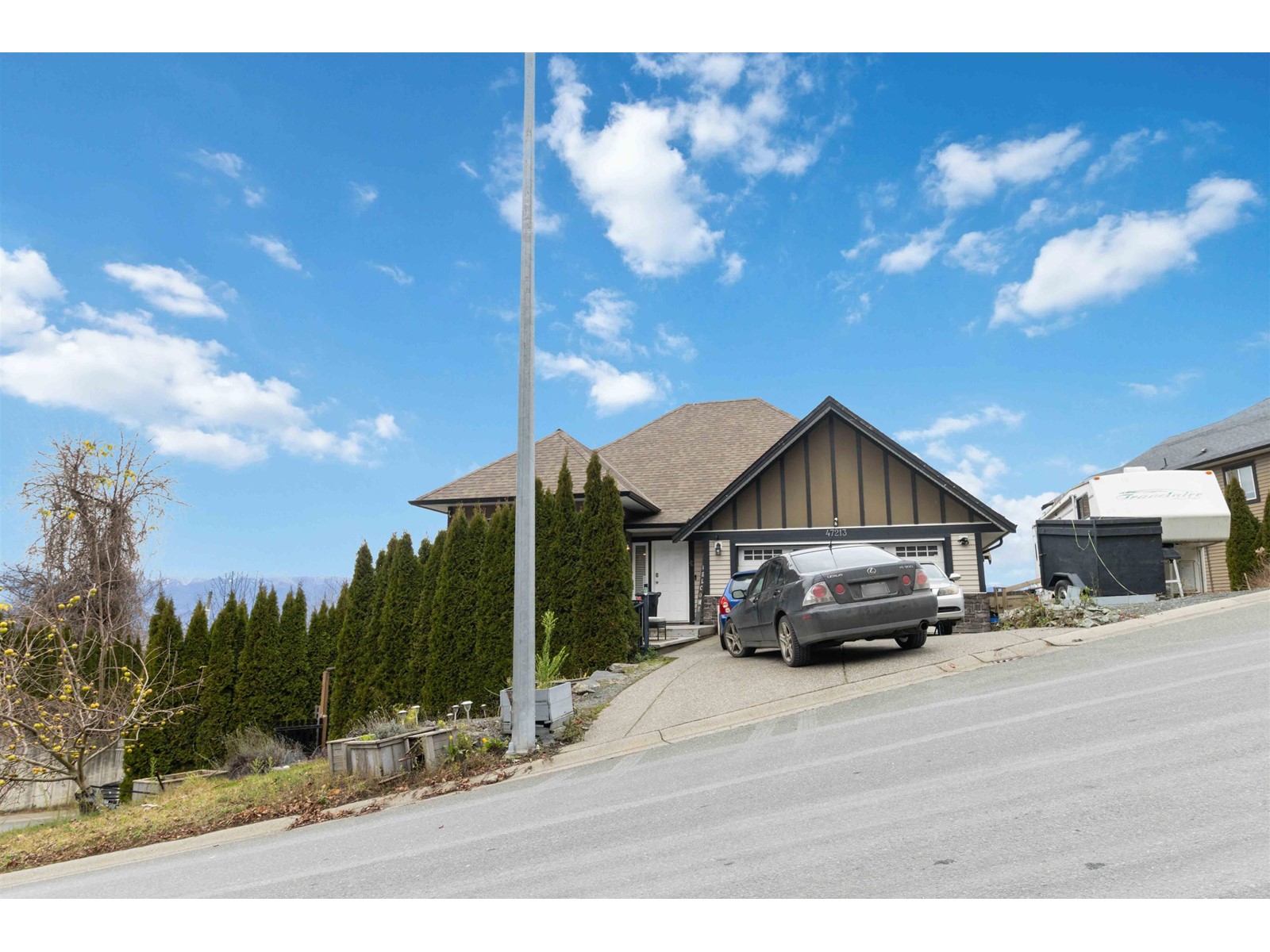 Property at 47213 SKYLINE DRIVE image 1