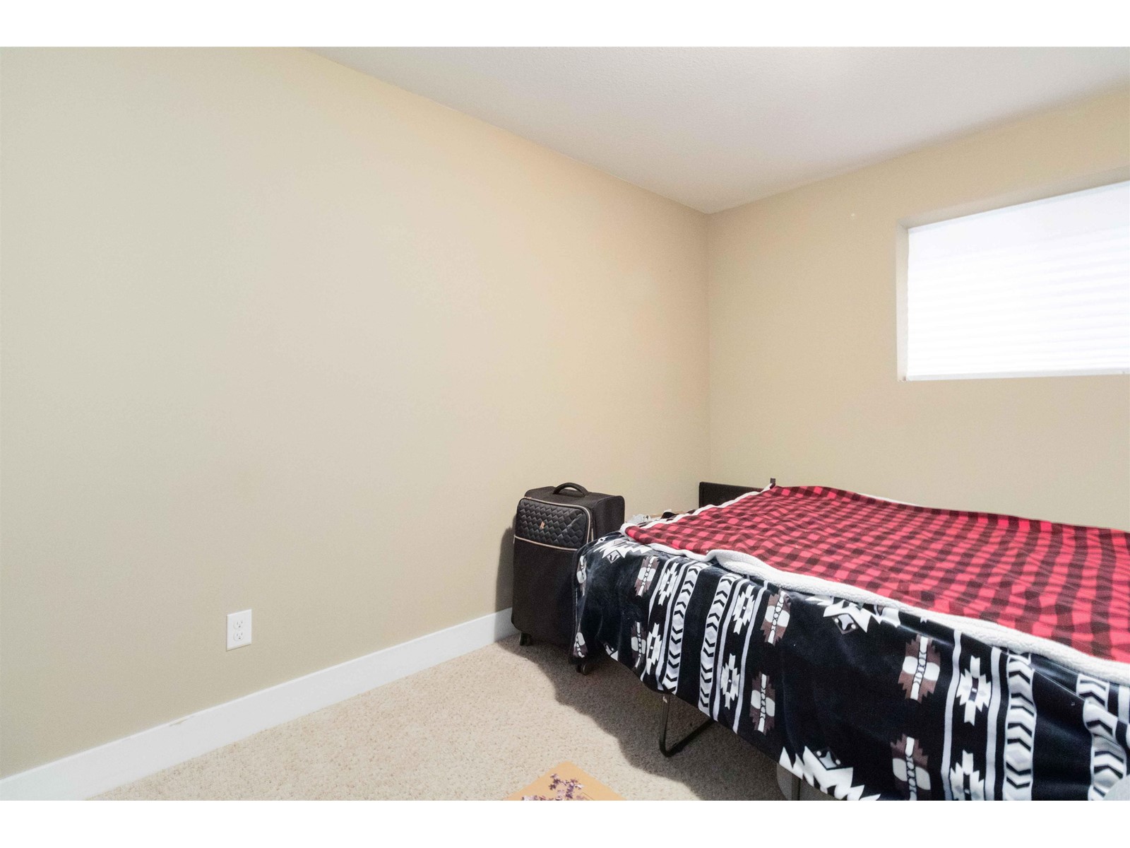 Property at 47213 SKYLINE DRIVE image 4