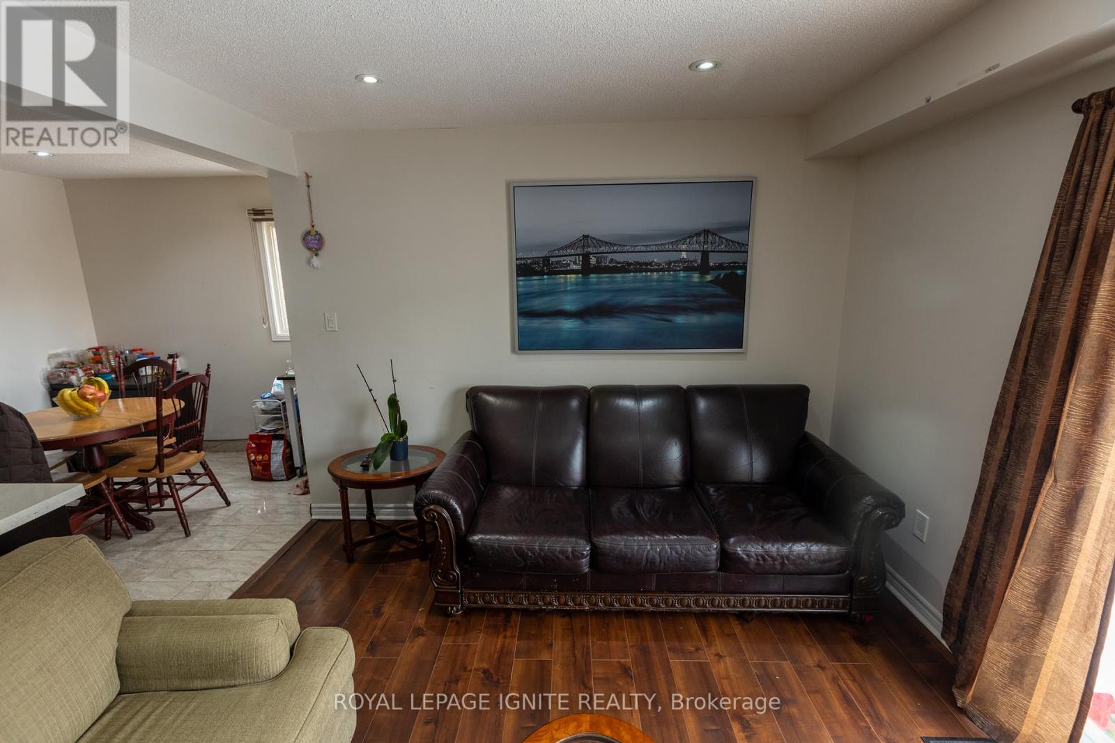 42 Wooliston Crescent, Brampton, Ontario  L6Y 4J5 - Photo 8 - W12020294
