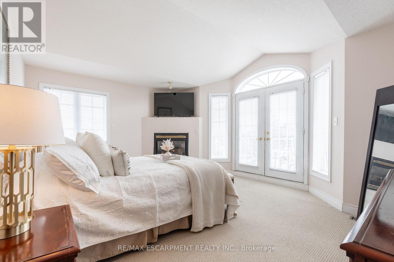 1401 Tamworth Court, Burlington, Ontario  L7P 4V3 - Photo 24 - W12020330