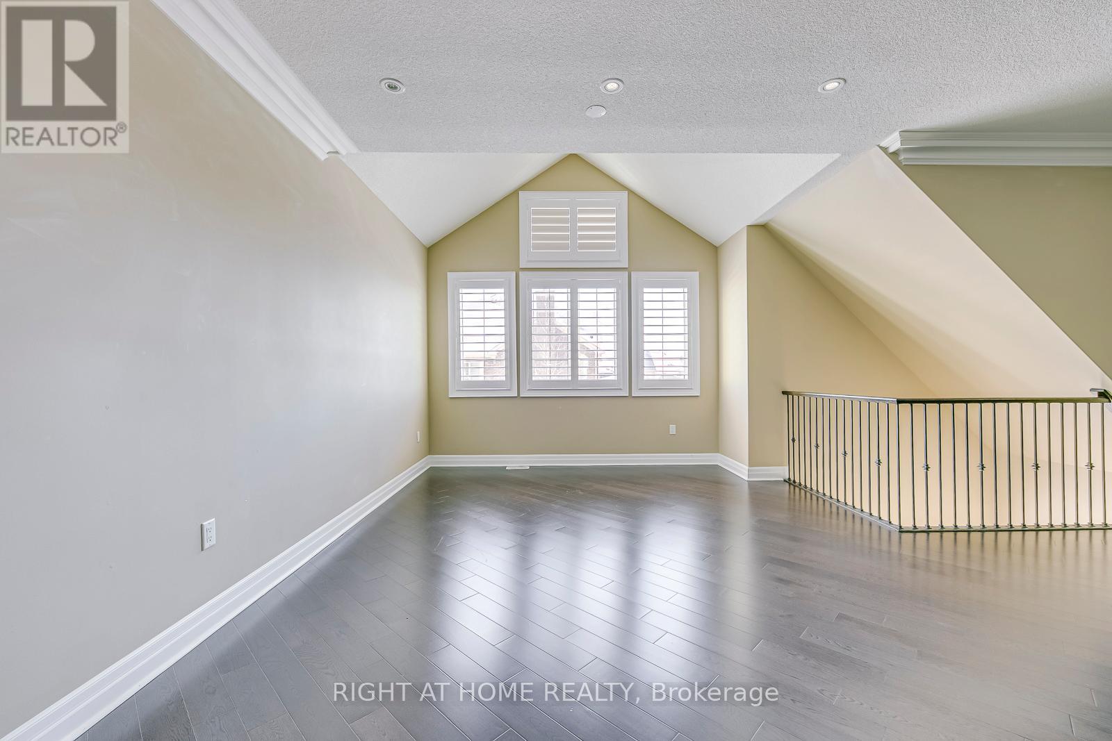 3258 Kingsholm Drive E, Oakville, Ontario  L6M 0X2 - Photo 28 - W12020361