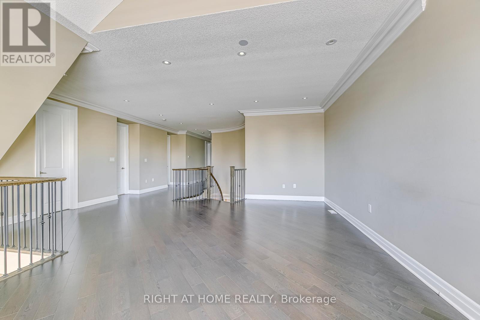 3258 Kingsholm Drive E, Oakville, Ontario  L6M 0X2 - Photo 29 - W12020361