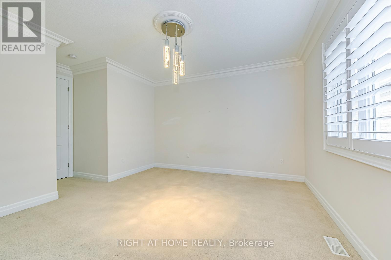 3258 Kingsholm Drive E, Oakville, Ontario  L6M 0X2 - Photo 38 - W12020361