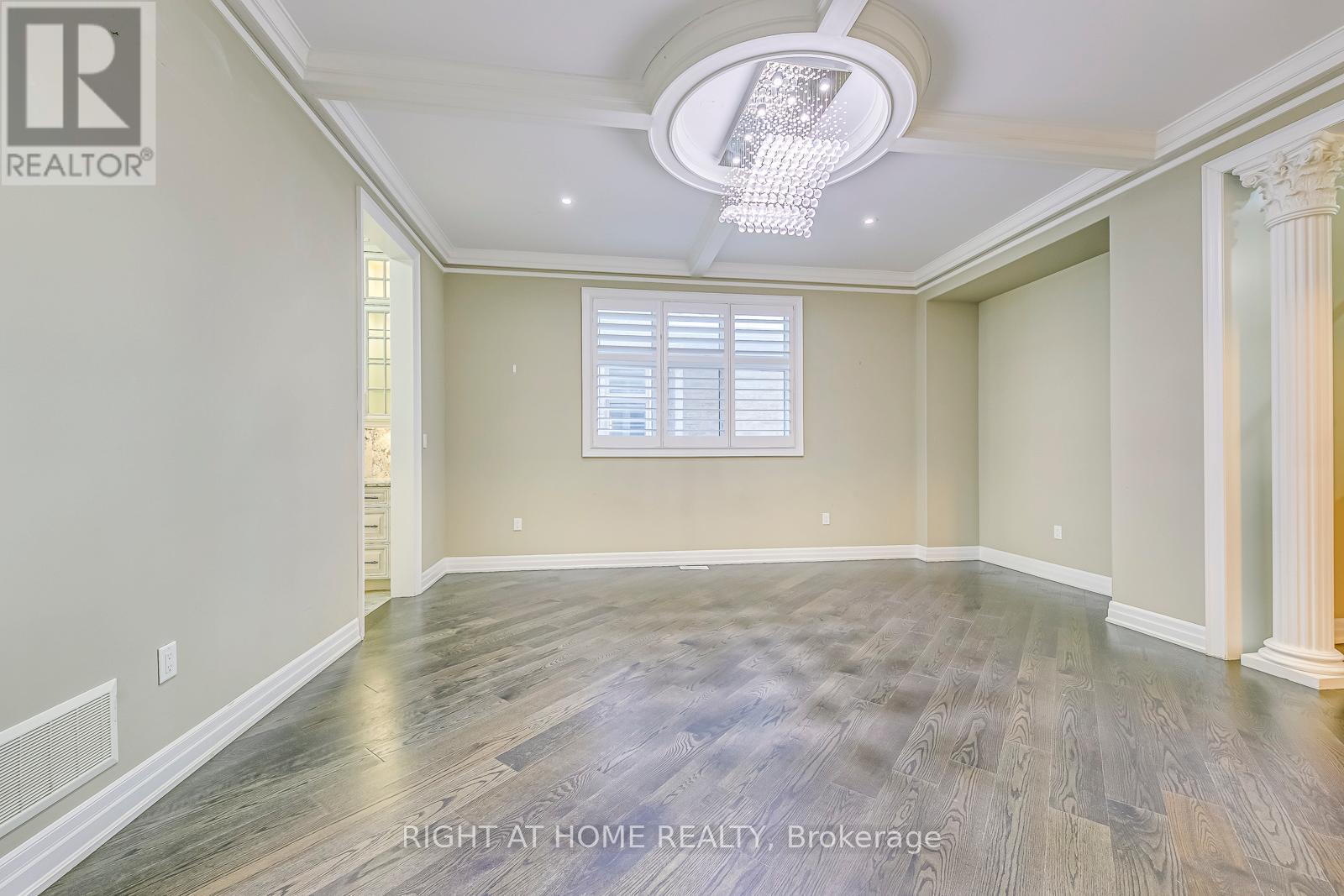 3258 Kingsholm Drive E, Oakville, Ontario  L6M 0X2 - Photo 7 - W12020361