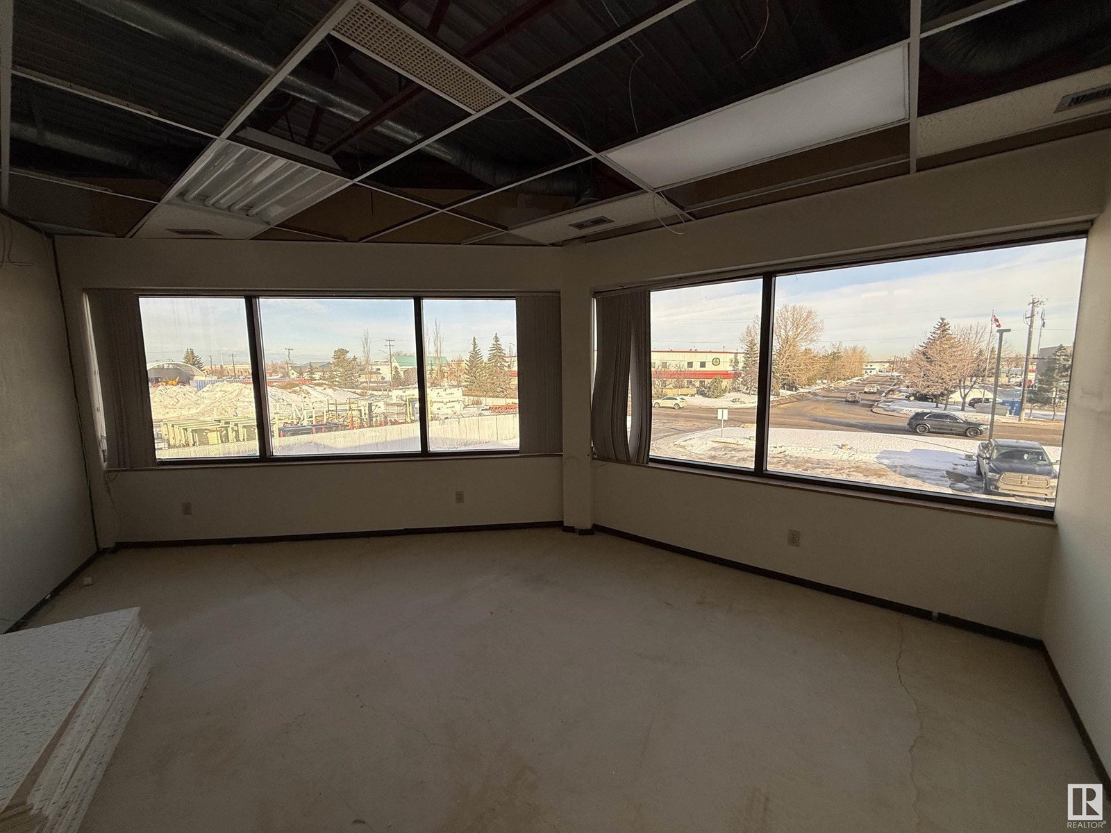 9131 39 Av Nw, Edmonton, Alberta  T6E 5Y2 - Photo 3 - E4425785