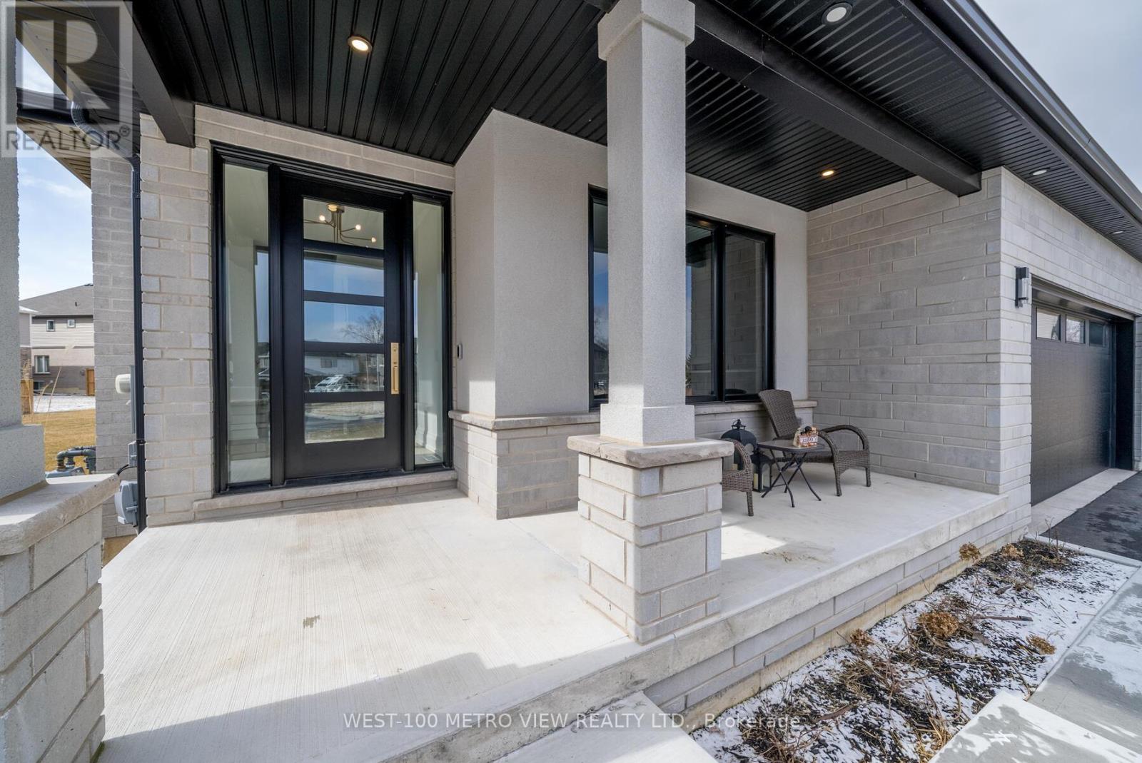 Property at 3607 CAROLINIA COURT image 4