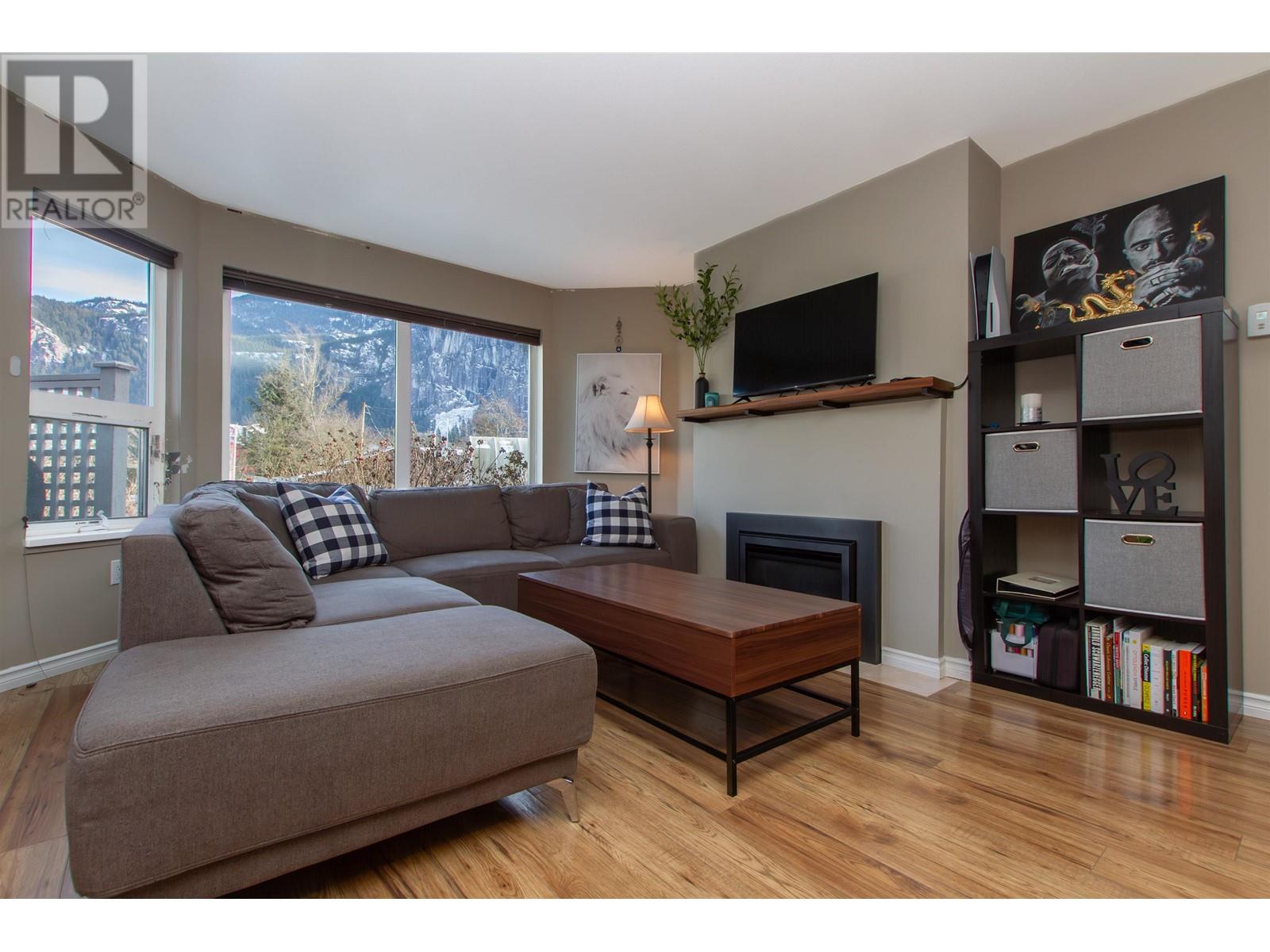 105 1466 Pemberton Avenue, Squamish, British Columbia  V8B 0K1 - Photo 1 - R2967246