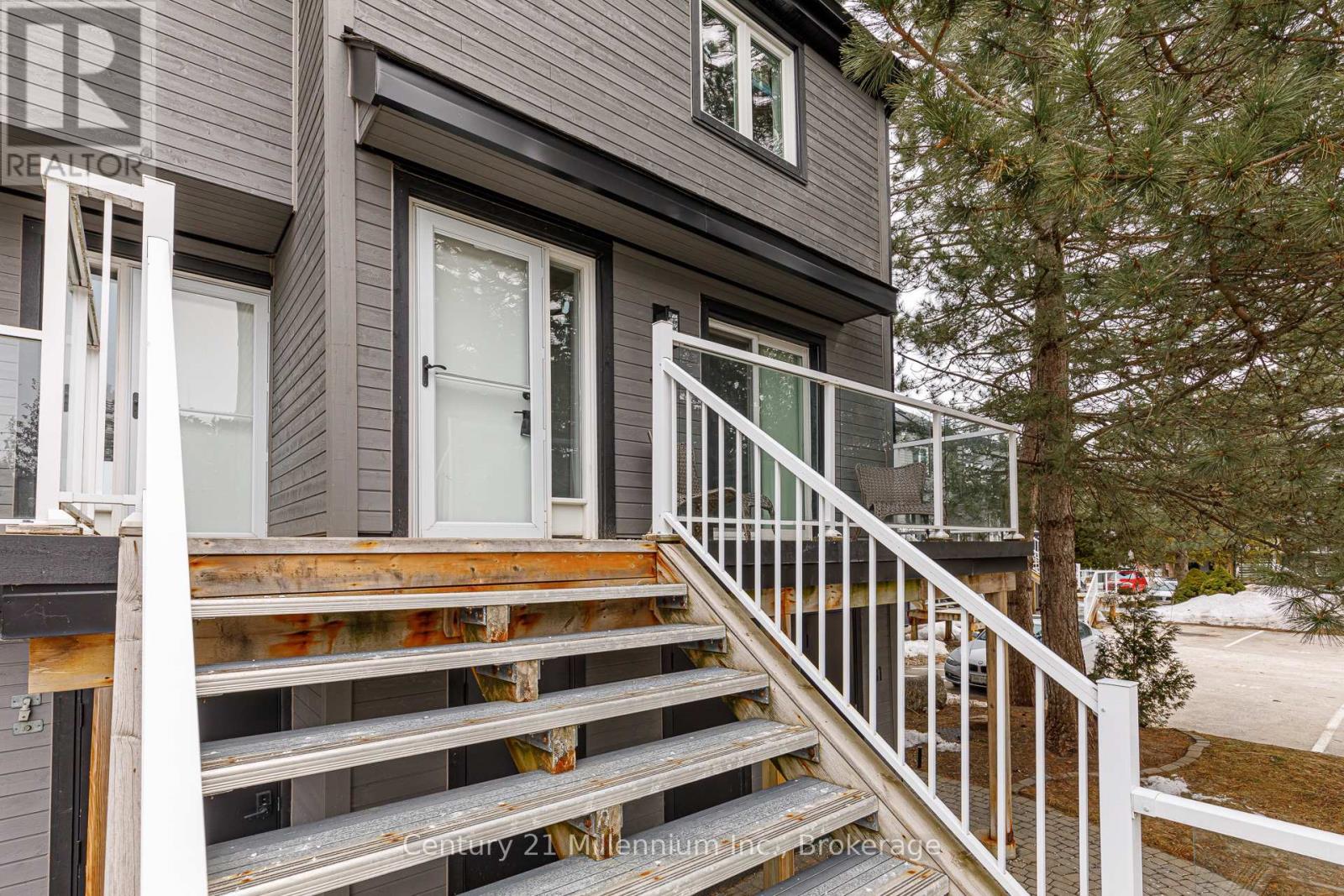 32 - 44 TROTT BOULEVARD E, Collingwood, Ontario
