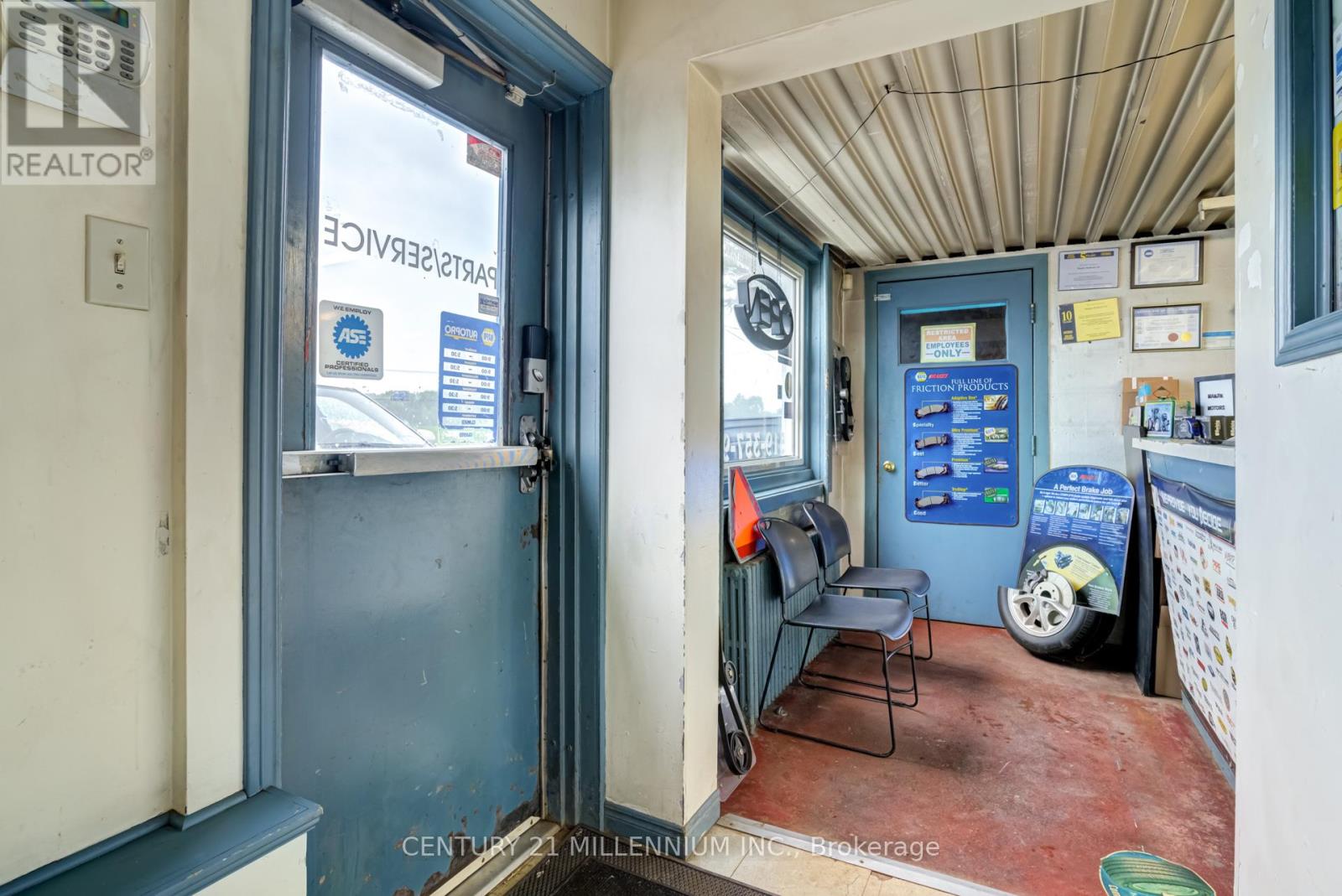 41401 Amberley Road, Morris Turnberry (Bluevale), Ontario  N0G 1G0 - Photo 3 - X9243478