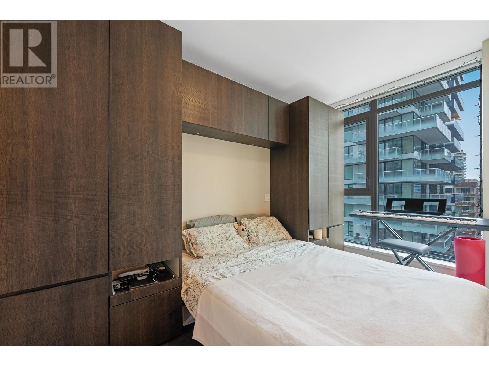 Listing Picture 13 of 24 : 1301 1351 CONTINENTAL STREET, Vancouver / 溫哥華 - 魯藝地產 Yvonne Lu Group - MLS Medallion Club Member