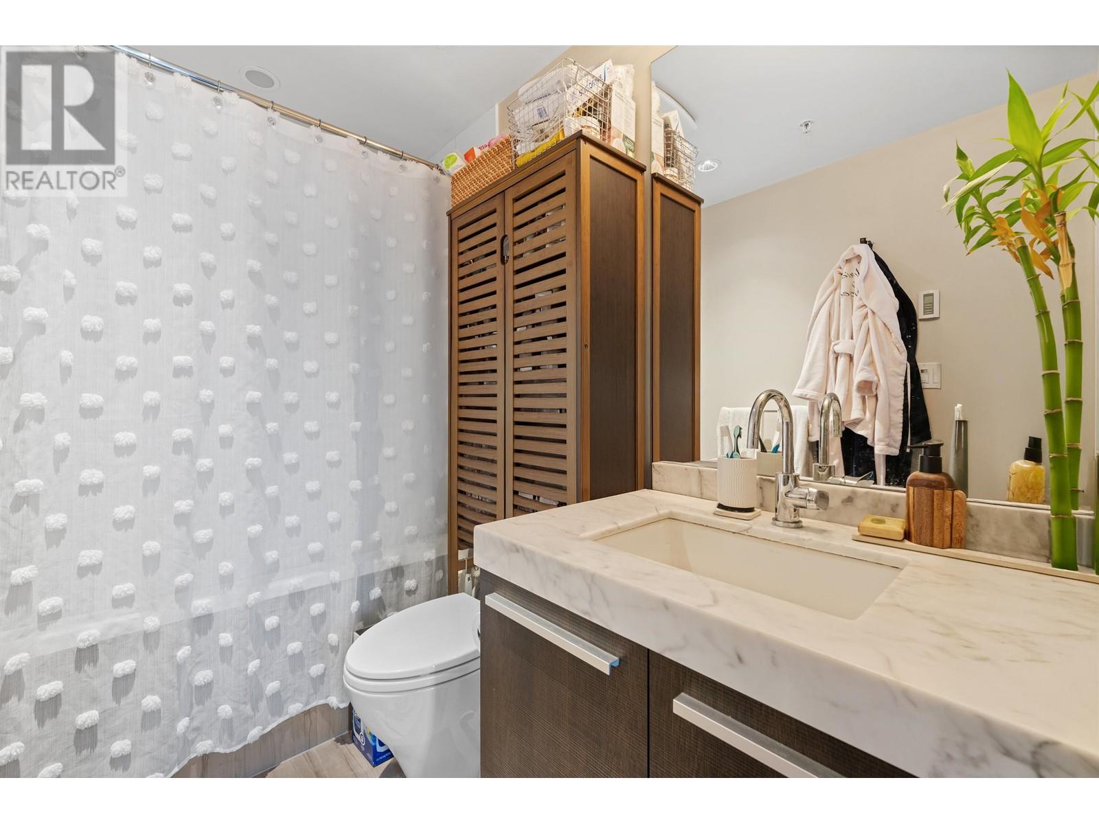 Listing Picture 15 of 24 : 1301 1351 CONTINENTAL STREET, Vancouver / 溫哥華 - 魯藝地產 Yvonne Lu Group - MLS Medallion Club Member