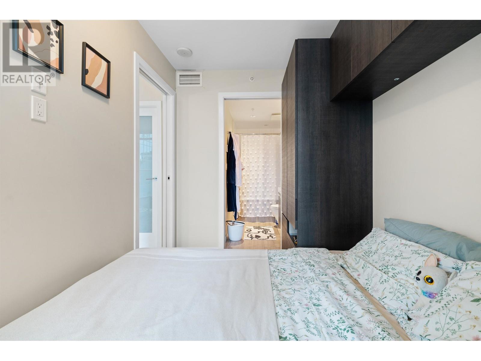 Listing Picture 18 of 24 : 1301 1351 CONTINENTAL STREET, Vancouver / 溫哥華 - 魯藝地產 Yvonne Lu Group - MLS Medallion Club Member