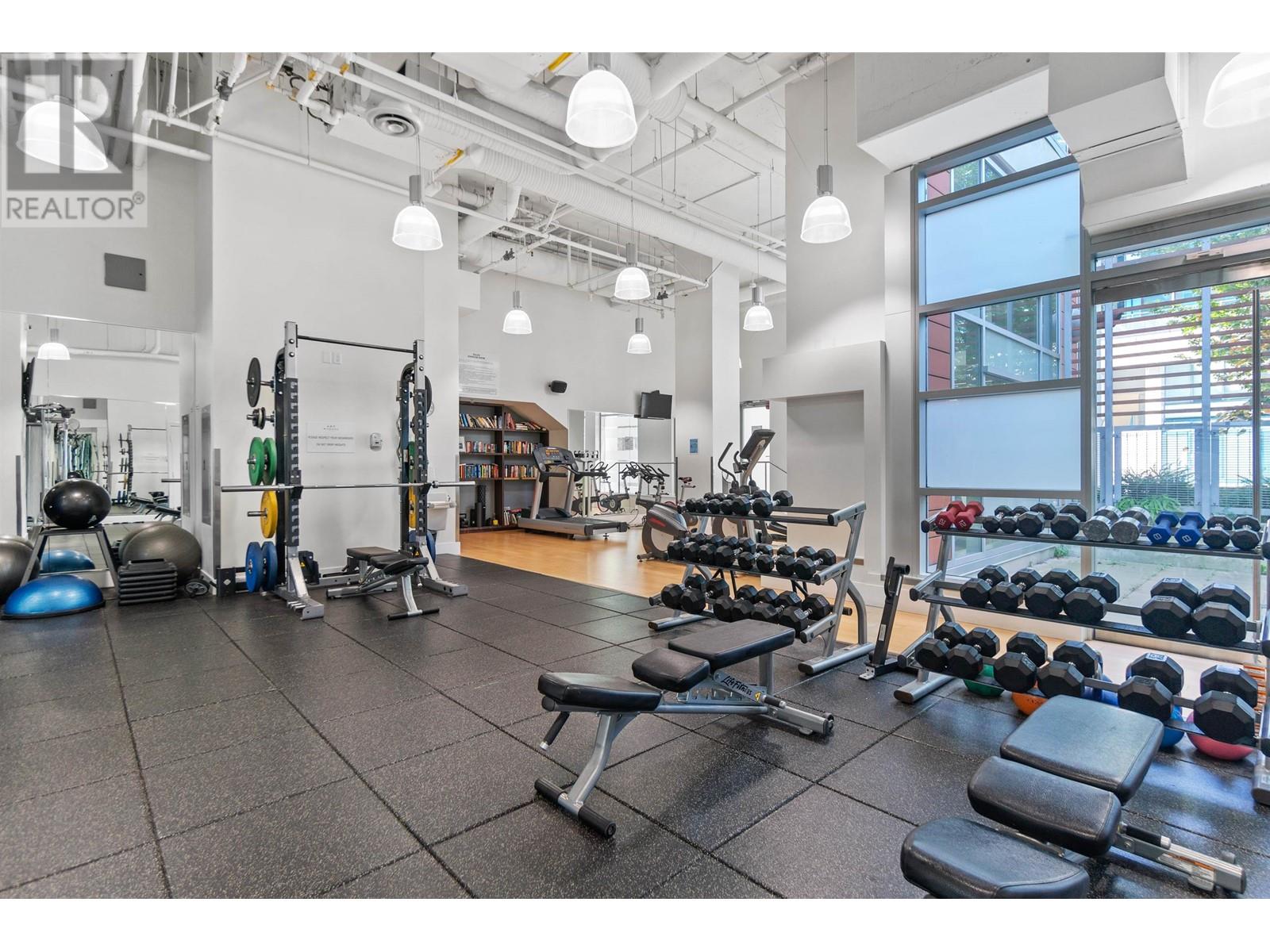 Listing Picture 20 of 24 : 1301 1351 CONTINENTAL STREET, Vancouver / 溫哥華 - 魯藝地產 Yvonne Lu Group - MLS Medallion Club Member