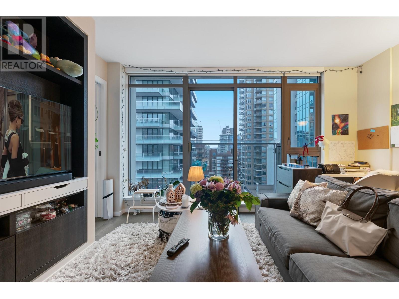Listing Picture 9 of 24 : 1301 1351 CONTINENTAL STREET, Vancouver / 溫哥華 - 魯藝地產 Yvonne Lu Group - MLS Medallion Club Member