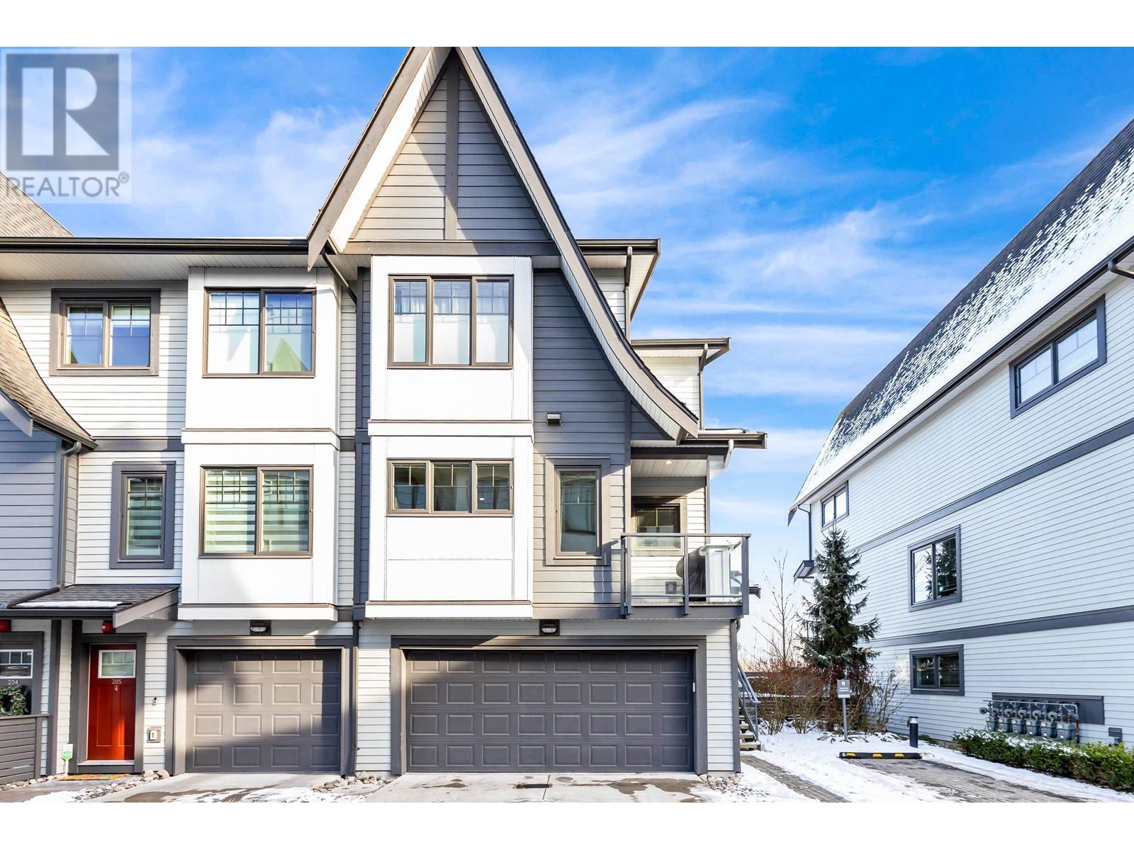 206 19451 Sutton Avenue, Pitt Meadows, British Columbia  V3Y 0G6 - Photo 1 - R2978033
