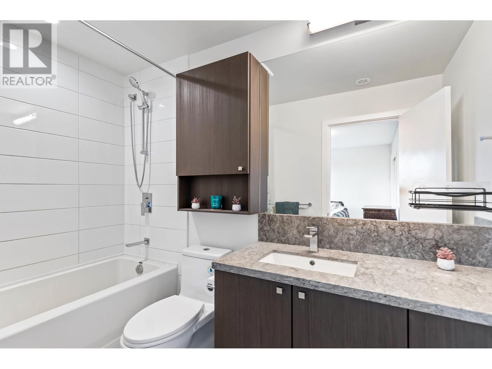 206 19451 Sutton Avenue, Pitt Meadows, British Columbia  V3Y 0G6 - Photo 21 - R2978033