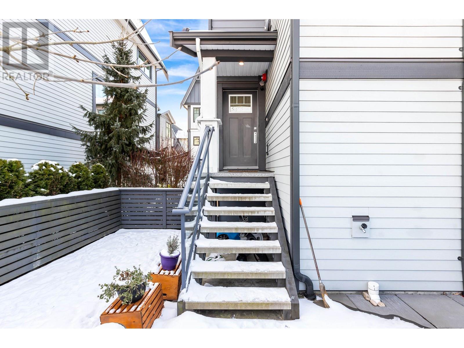 206 19451 Sutton Avenue, Pitt Meadows, British Columbia  V3Y 0G6 - Photo 29 - R2978033