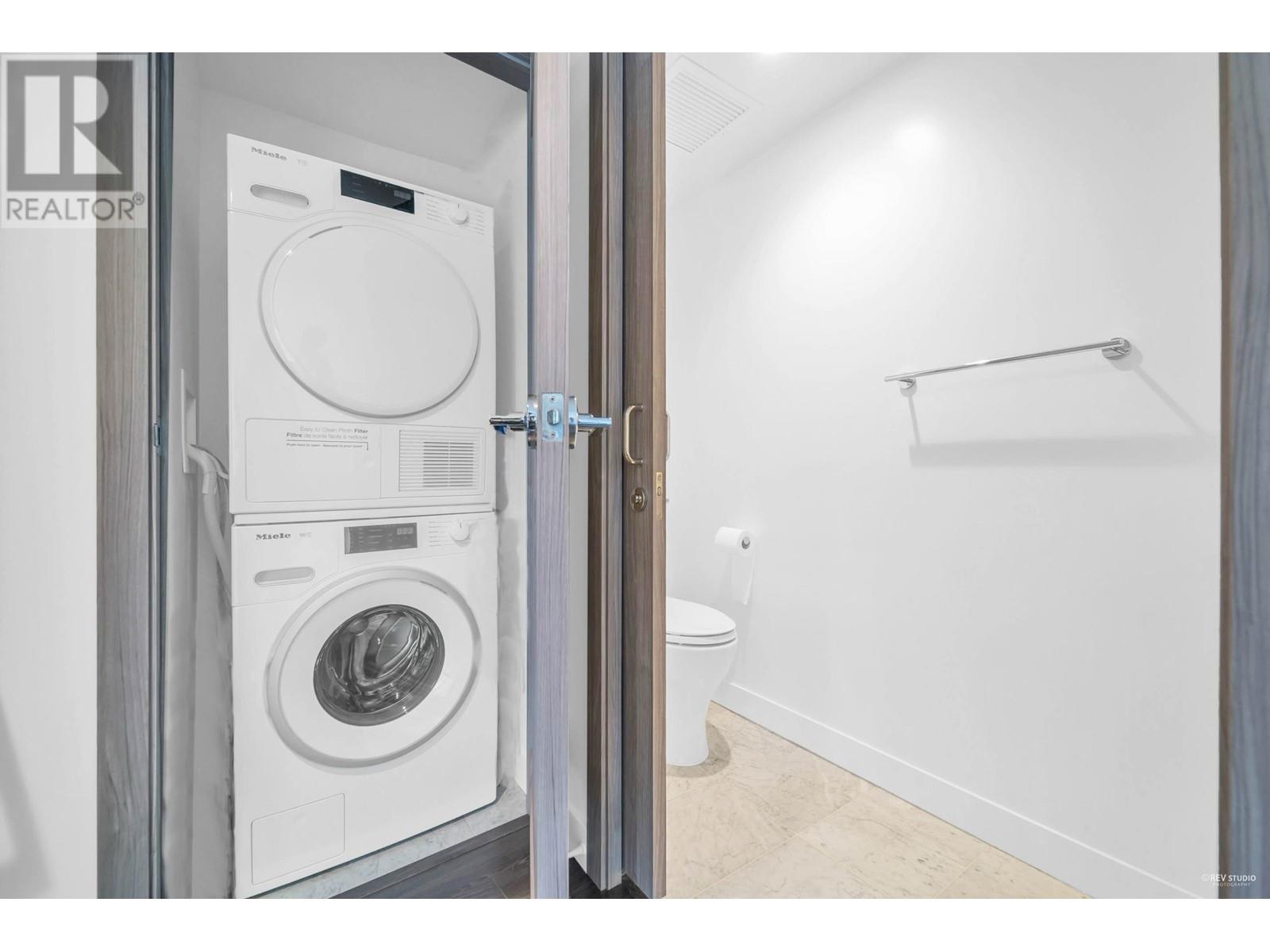 Listing Picture 19 of 40 : 1728 COOK STREET, Vancouver / 溫哥華 - 魯藝地產 Yvonne Lu Group - MLS Medallion Club Member