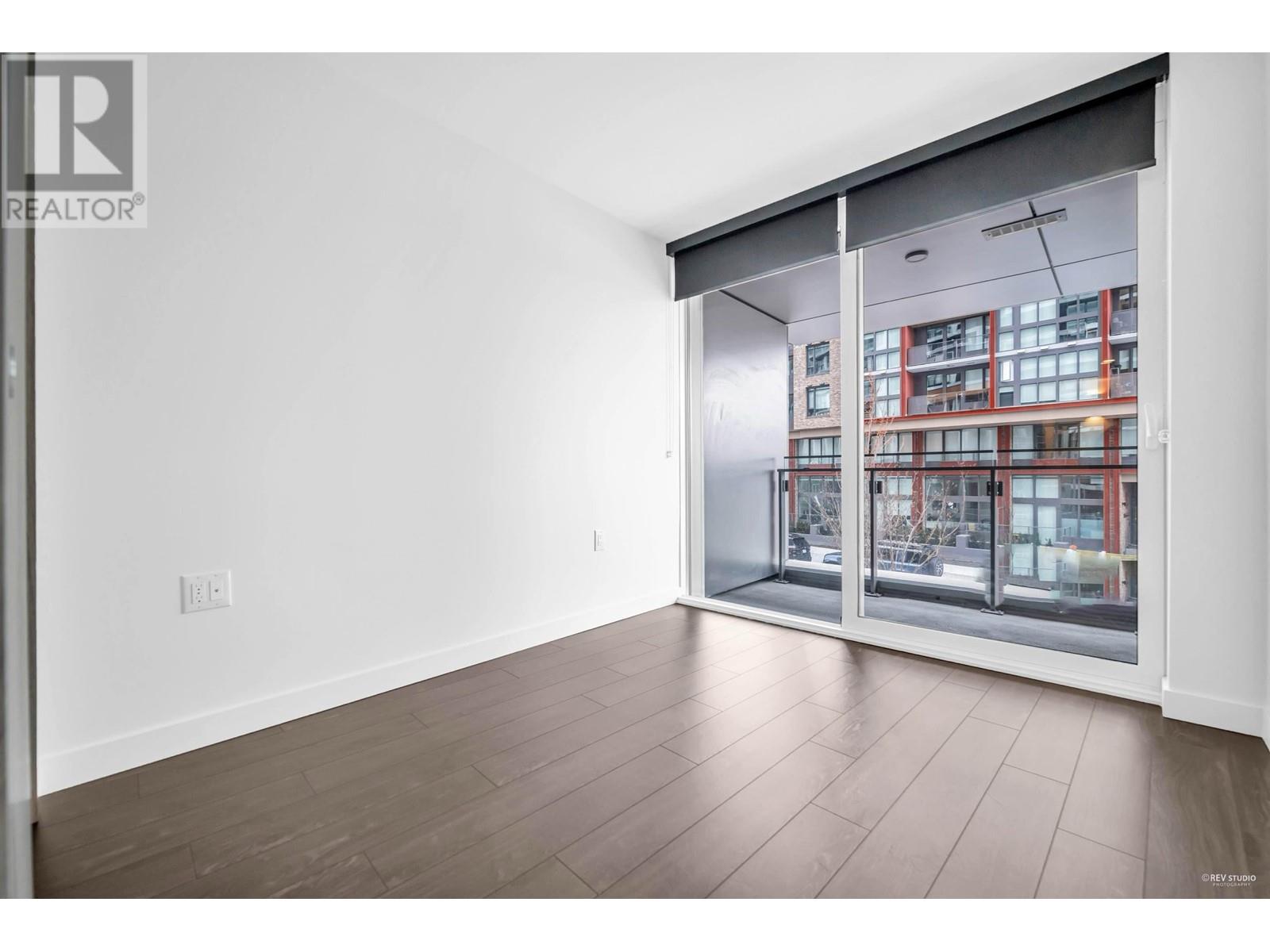 Listing Picture 25 of 40 : 1728 COOK STREET, Vancouver / 溫哥華 - 魯藝地產 Yvonne Lu Group - MLS Medallion Club Member