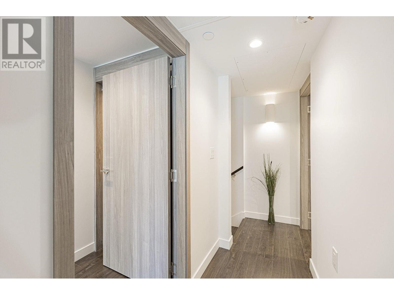 Listing Picture 26 of 40 : 1728 COOK STREET, Vancouver / 溫哥華 - 魯藝地產 Yvonne Lu Group - MLS Medallion Club Member