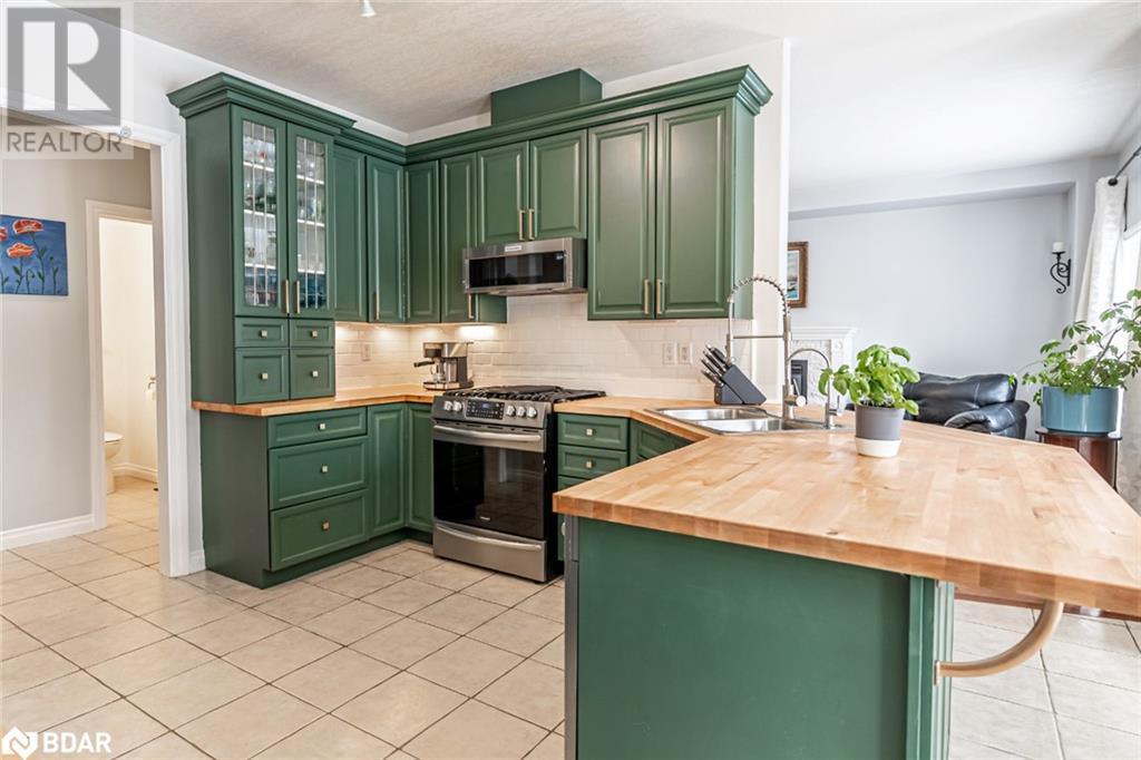 3211 Oak Street, Innisfil, Ontario  L9S 2K3 - Photo 6 - 40697574