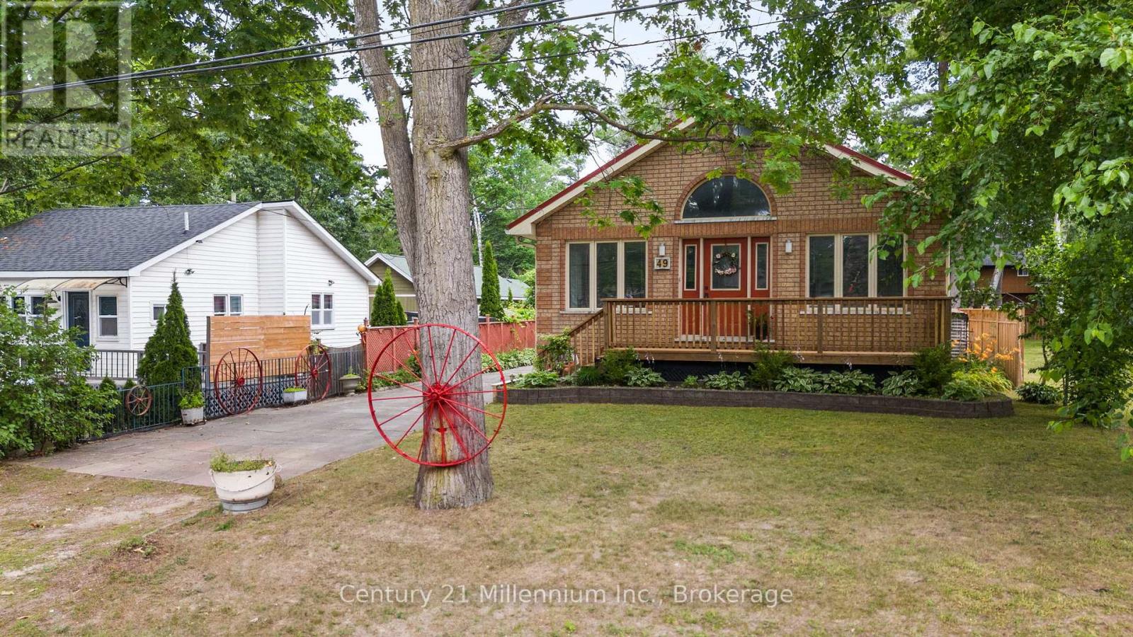 Property at 49 32ND STREET N image 2