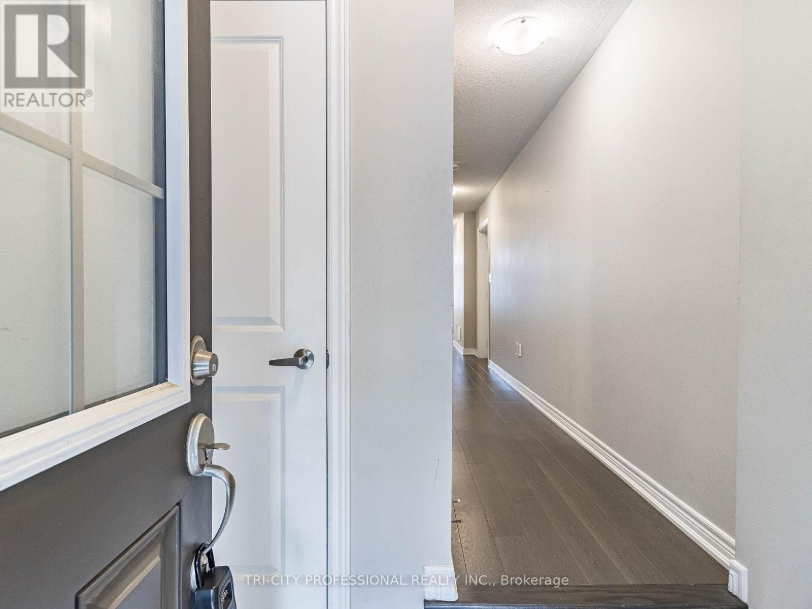 Property at 72 FRUITVALE CIRCLE image 3