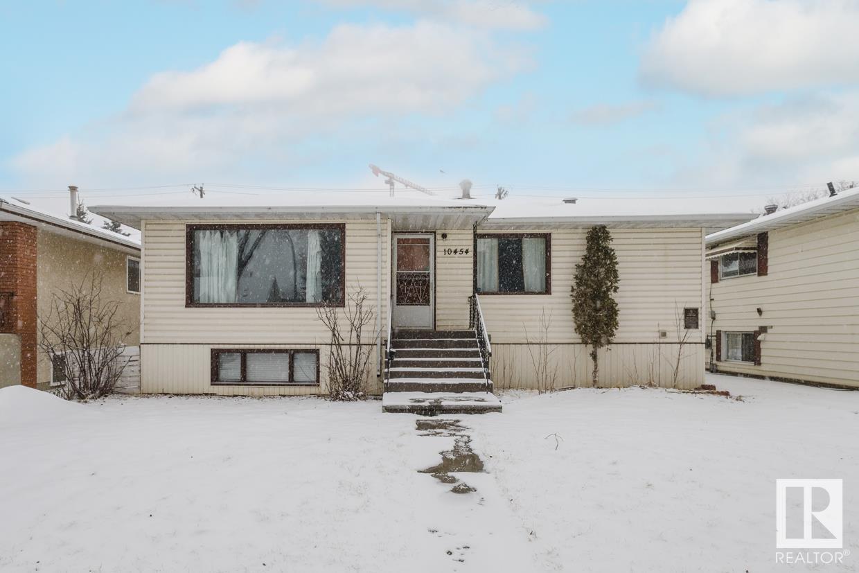 Property at 10454 78 AV NW image 1