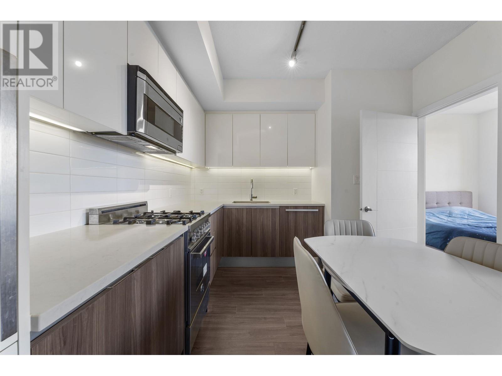501 4900 Lennox Lane, Burnaby, British Columbia  V5H 0G9 - Photo 9 - R2978028