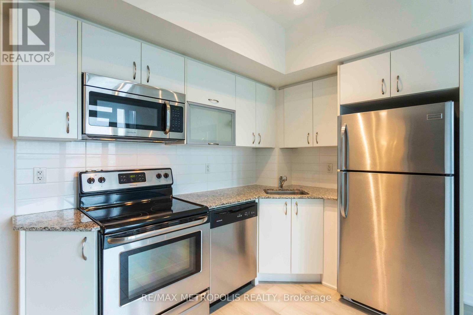 717 - 55 East Liberty Street, Toronto, Ontario  M6K 3P9 - Photo 2 - C12020511