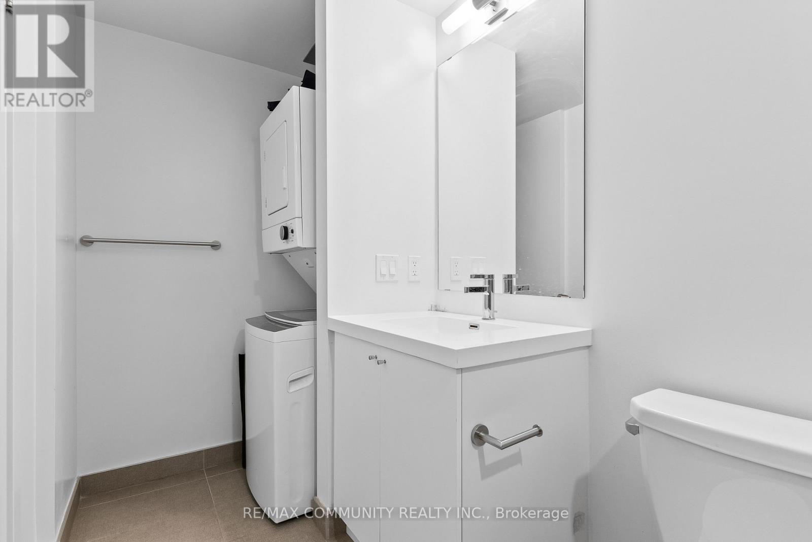 Property at 419 - 2550 SIMCOE STREET image 4
