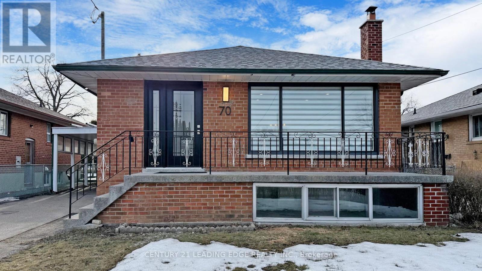Property at 70 WEXFORD BOULEVARD image 1