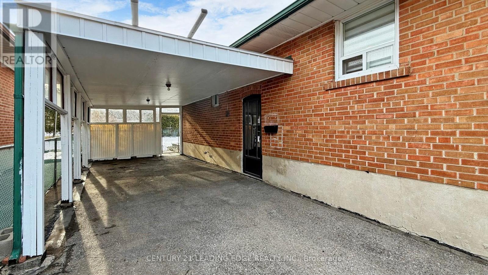 Property at 70 WEXFORD BOULEVARD image 5