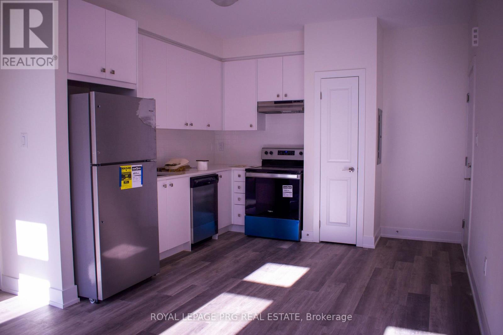 Property at 17 - 8 SAYERS LANE image 2