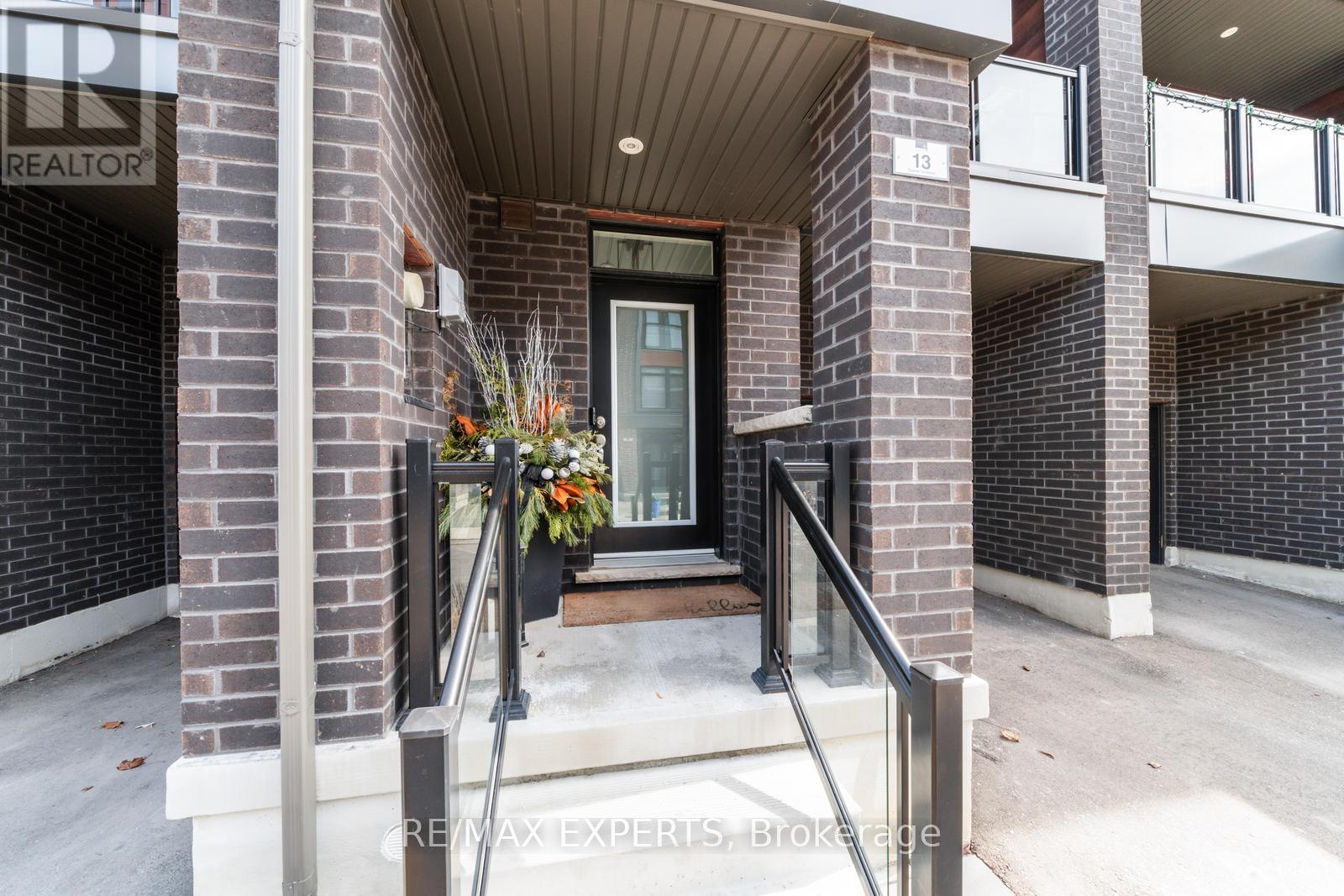 Property at 13 SHATNER TURNABOUT CRESCENT image 2