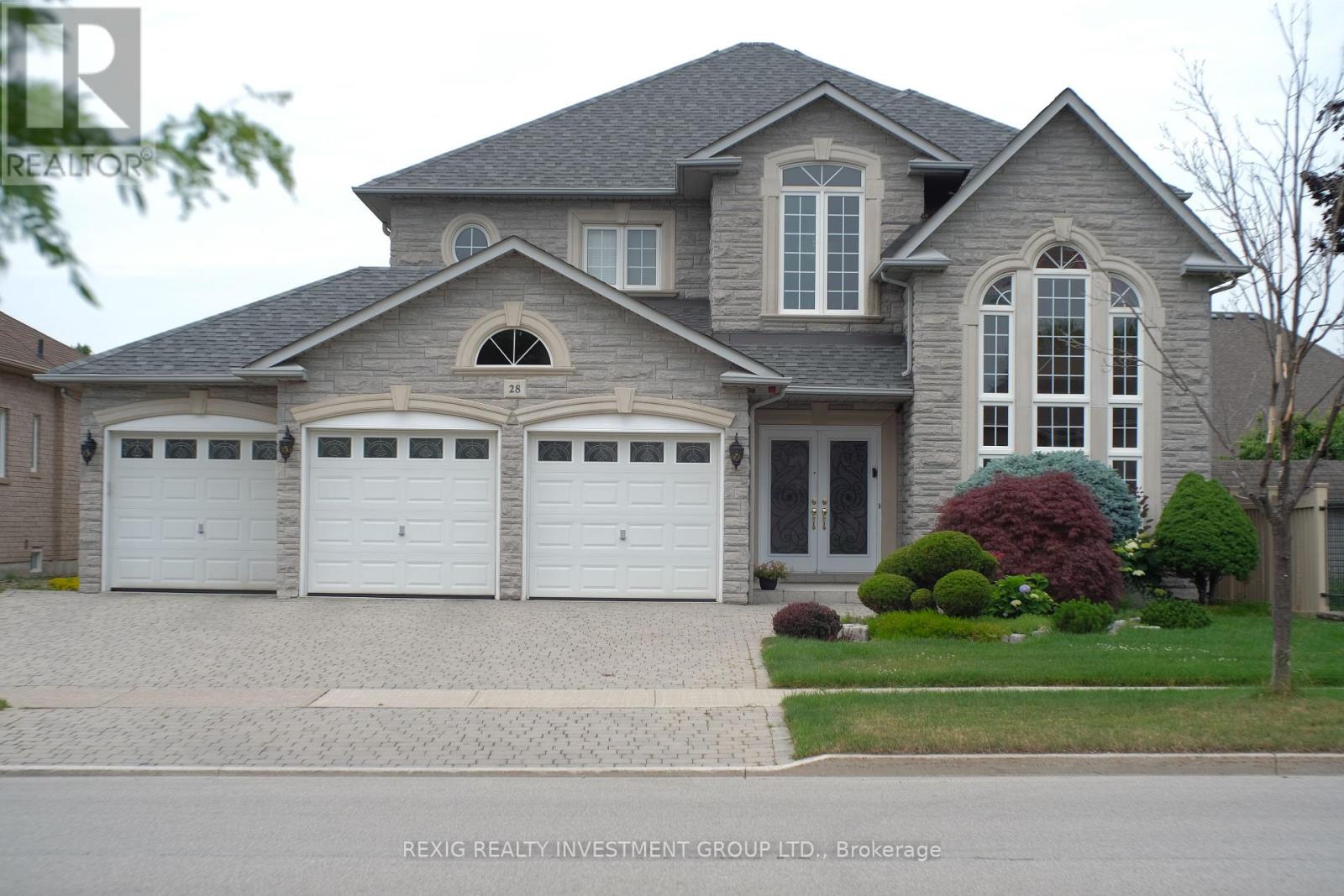 Property at 28 BABAK BOULEVARD image 1