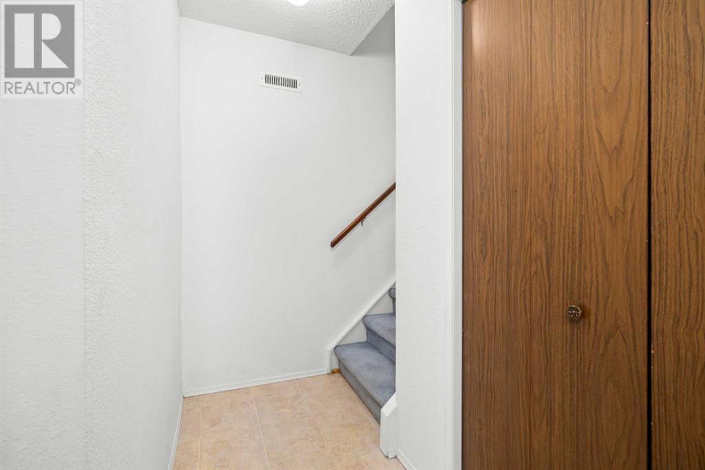 106, 4740 Dalton Drive Nw, Calgary, Alberta  T3A 2H4 - Photo 4 - A2199937