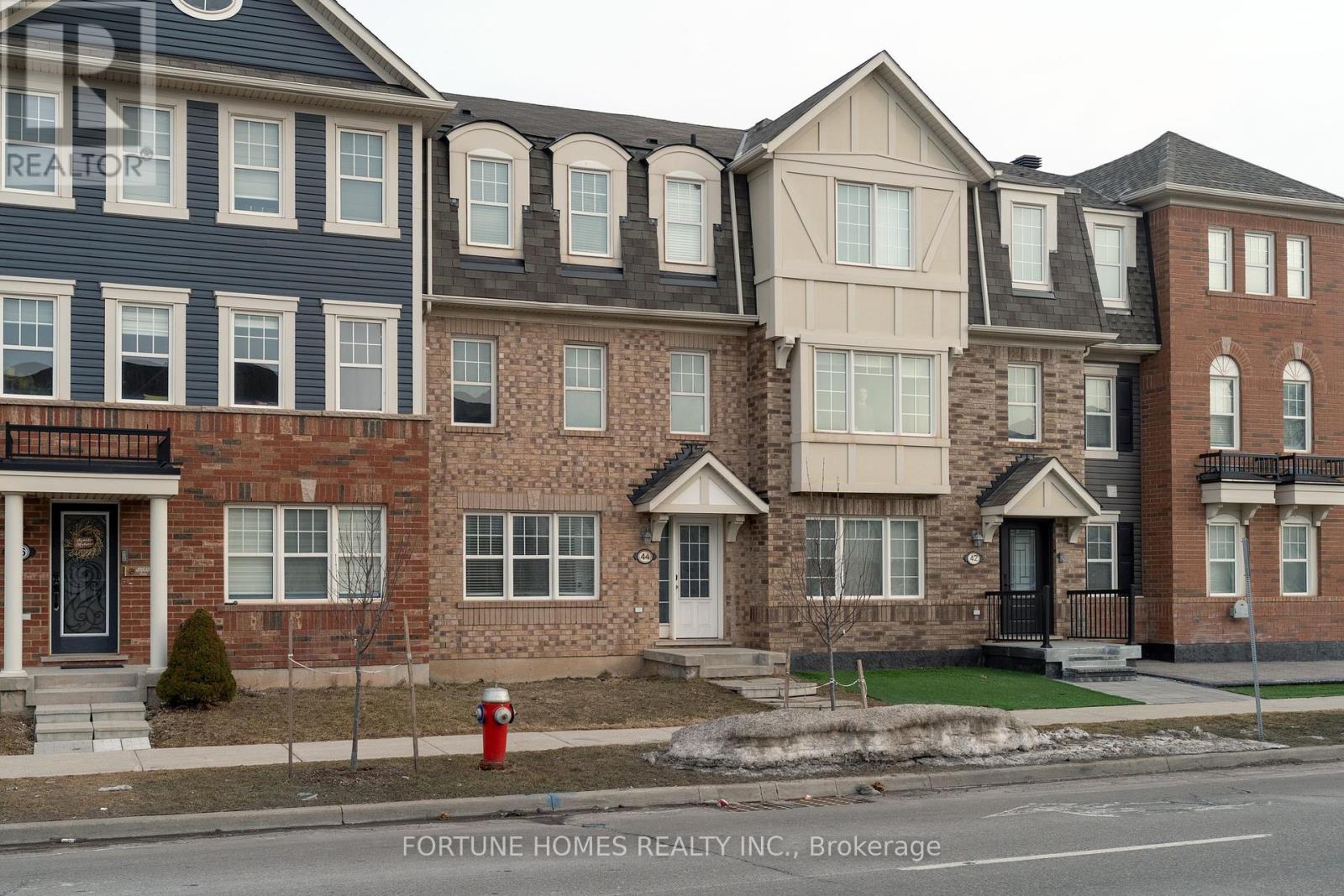 44 GANTON HEIGHTS, Brampton, Ontario