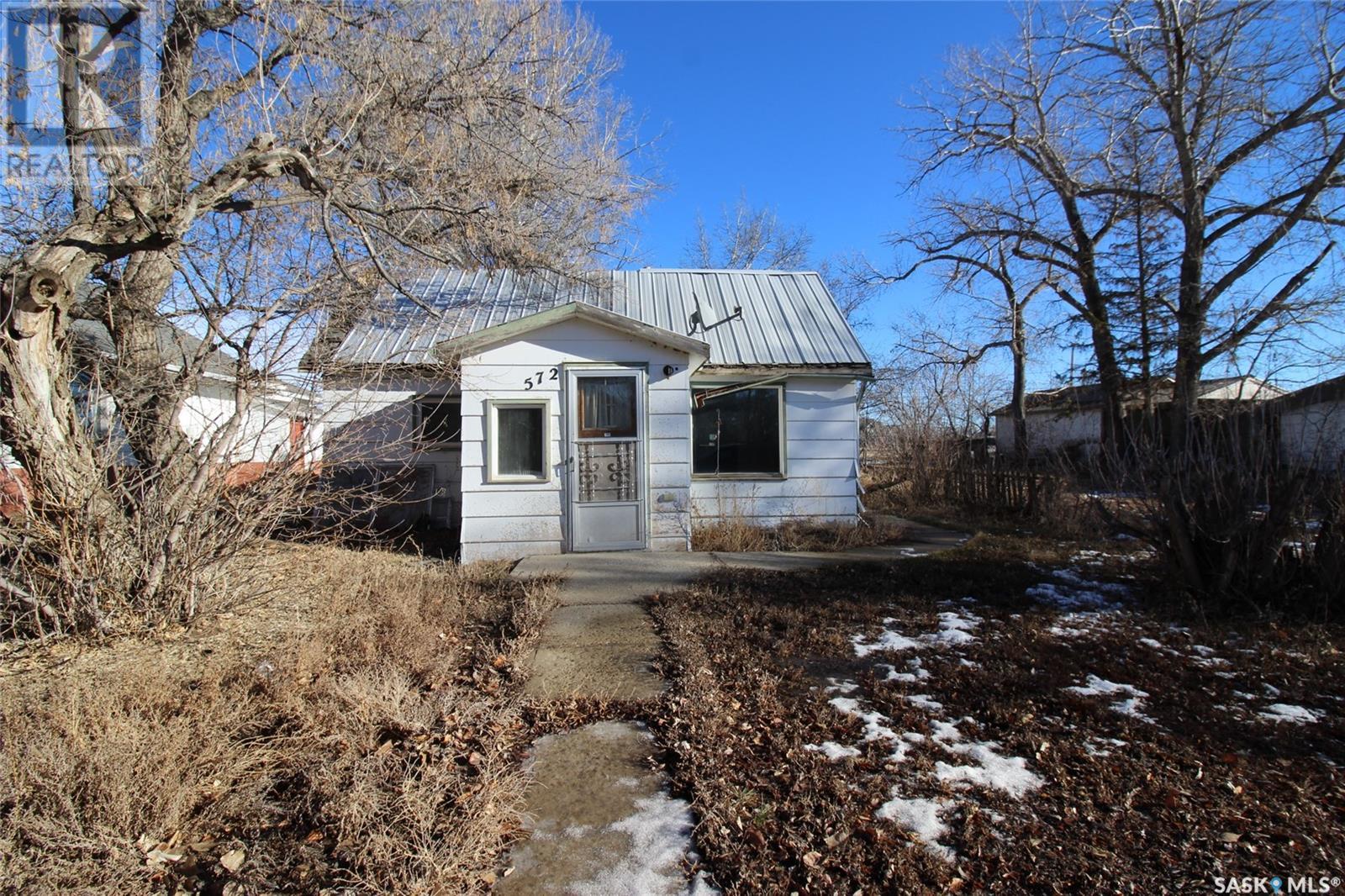 572 3rd STREET E, shaunavon, Saskatchewan